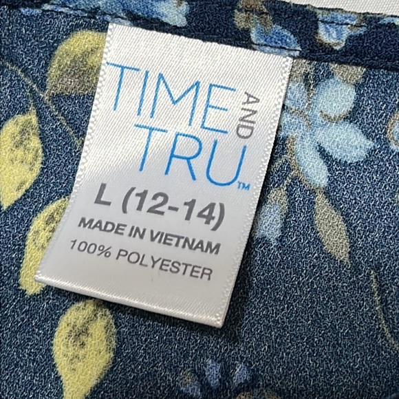 Time & Tru Ladies Floral Top Blouse Size L (12/14) - Picture 4 of 4